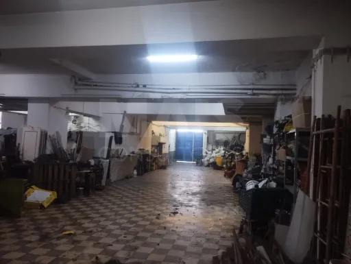 Spacious, ready-to-use warehouse in Póvoa Santo Adrião, the space that can grow your business