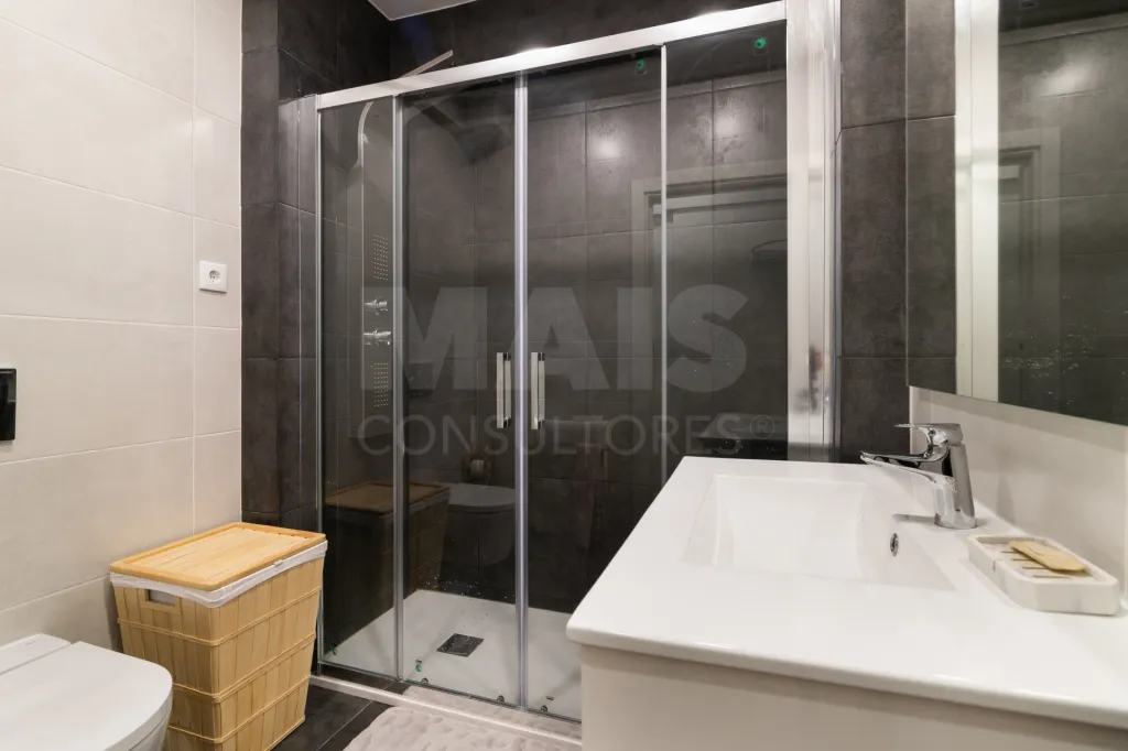 Apartamento T4 nas Torres do Restelo