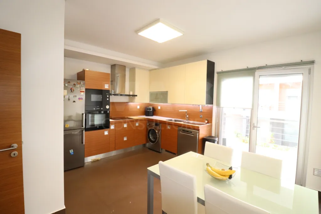 T3 150m2 na Quinta das Oliveiras com varanda de 60m2