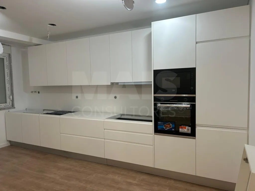 APARTAMENTO T3/com suite no Centro do Montjo-Afonsoeiro