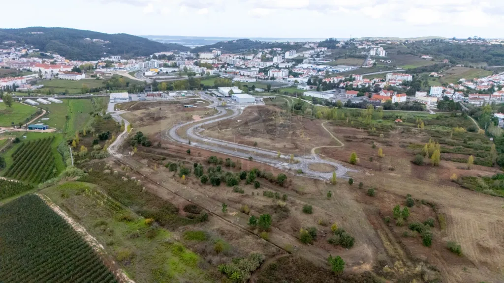 Nova Alcobaça- Lote de terreno para construção de prédio