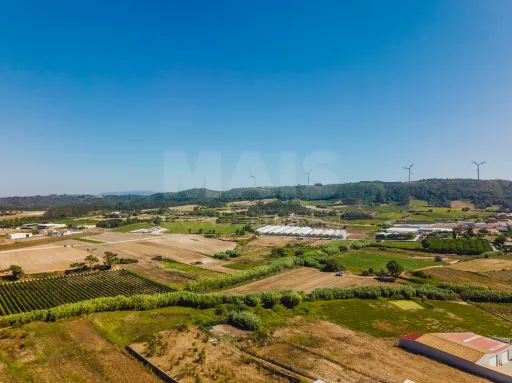 Terreno com viabilidade de construção