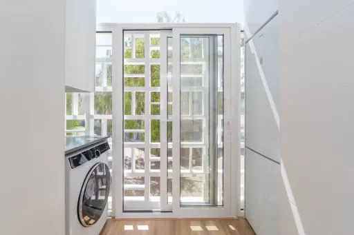 Apartamento T2 Totalmente Remodelado com Varanda no Coração de Alverca | Modernidade, Conforto e Localização de Excelência