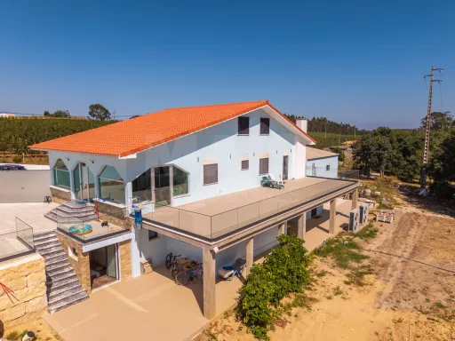 Farm with over 23,000 m², a saltwater pool, and potential for development
