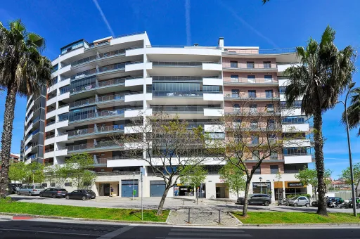 T3 Duplex Novo com Box para 2 carros e Terraço | Colinas do Cruzeiro, Odivelas