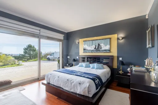 Moradia T4 de luxo no Barrocalvo, Carvalhal, Bombarral