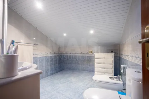 Moradia T3 isolada com Garagem na Branca