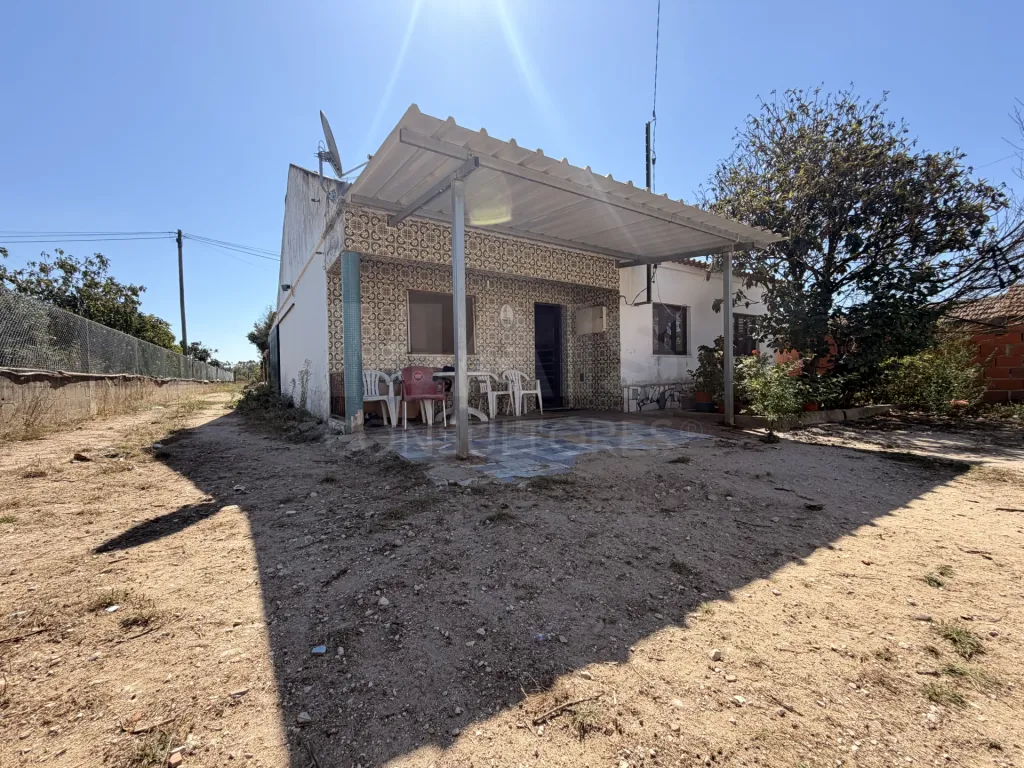 Moradia para reabilitação nos Foros da Charneca