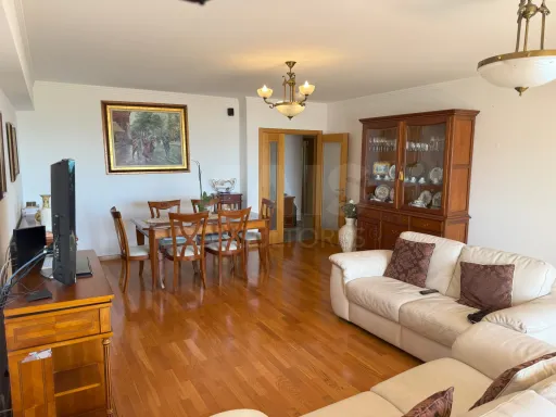3 bedroom apartment in Algés
