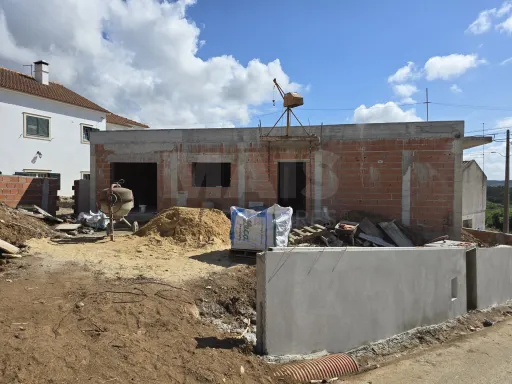 Moradia T3 com Piscina e Vista Mar e Lagoa de Óbidos