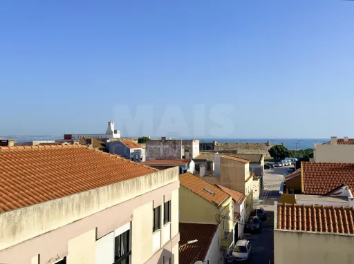 Apartamento T2 localizado em Peniche