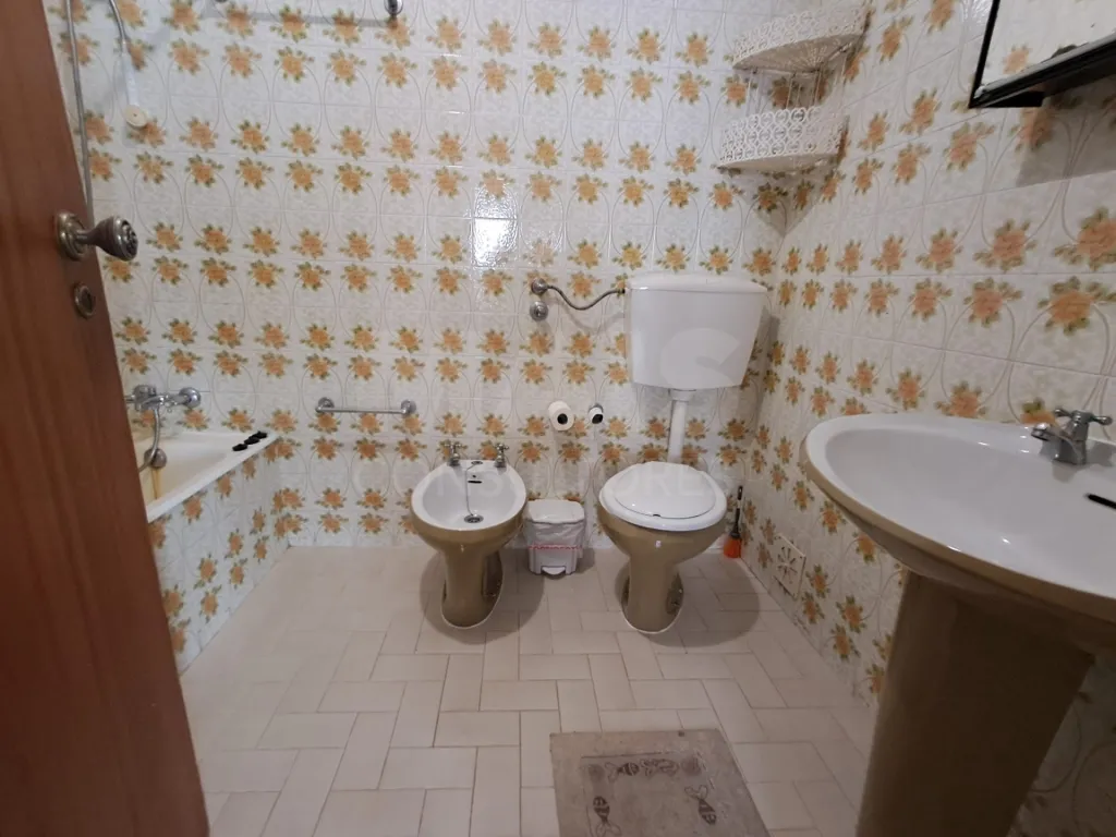 3-bedroom apartment on the first floor, furnished and equipped