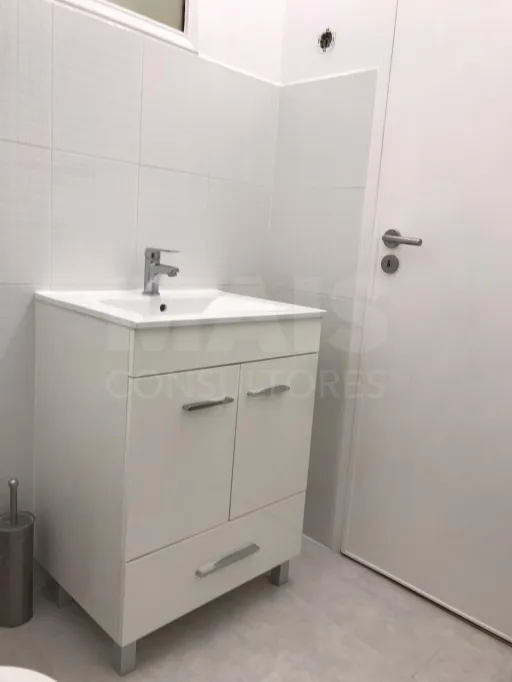 Apartamento T1 remodelado no Barreiro, junto aos barcos