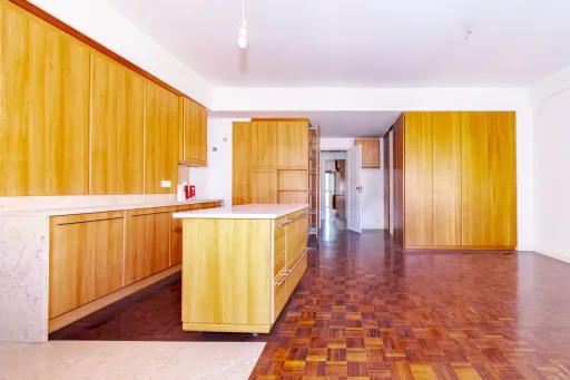 Lumiar Lisbon – Spacious 4-Bedroom Apartment Near the Metro
