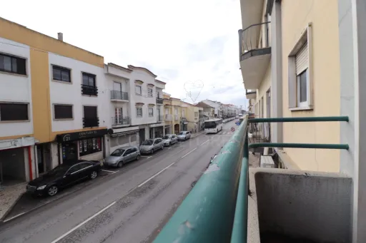 Apartamento com terraço no centro de Samora Correia