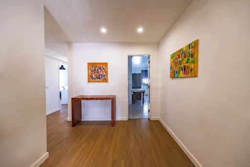 Apartamento T3 Renovado com Garagem Box – Cidade Nova, Caldas da Rainha