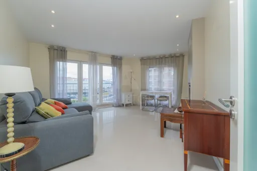 2 bedroom apartment with elevator and parking in Montijo