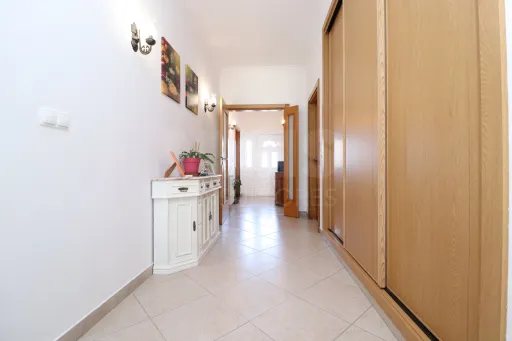Moradia Térrea T4 Isolada, com Terreno e Garagem Samora Correia