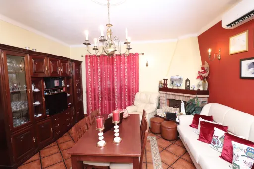 Moradia T1+2 isolada com Garagem na Branca