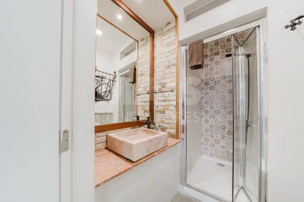 Investment property in downtown Peniche