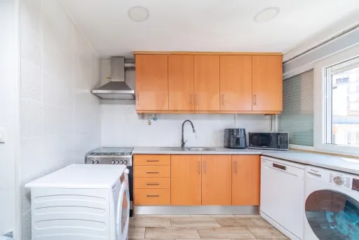 3-bedroom apartment in downtown Samora Correia