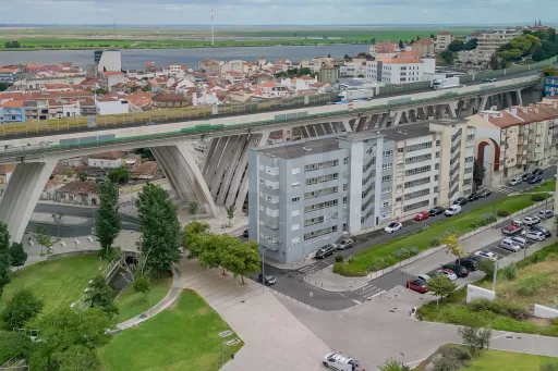 T2 com elevador - A 5 min da Estação de Comboios - Centro de Vila Franca de xira