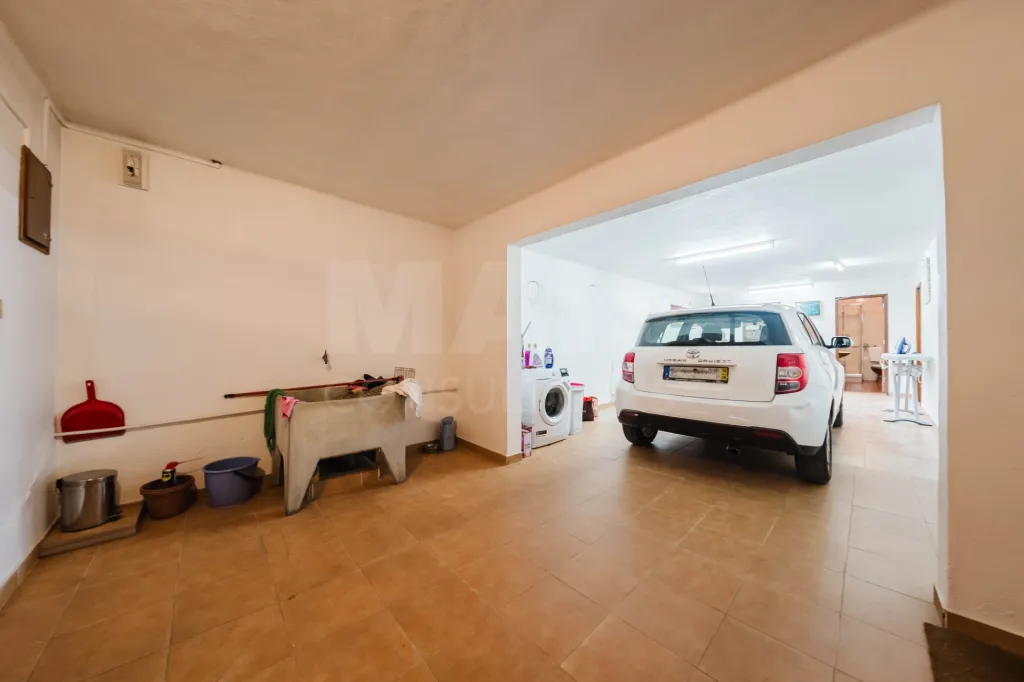 Moradia Isolada T7 no Bombarral | Espaço, Tranquilidade e Proximidade do Centro 🏡