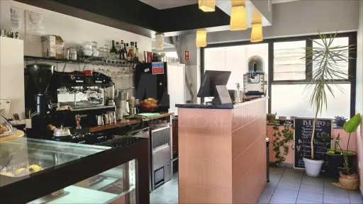 Trespasse | Rest. / Café em Pleno Funcionamento (Centro - Lourinhã)