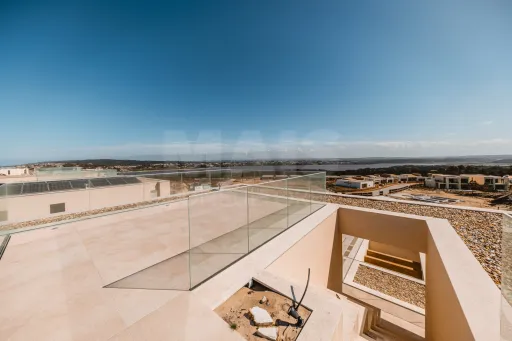 Moradia T5 com Piscina - Vista Golfe e Mar