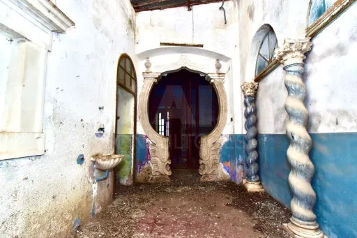 Edifício único do século XVII para reabilitação em Évora