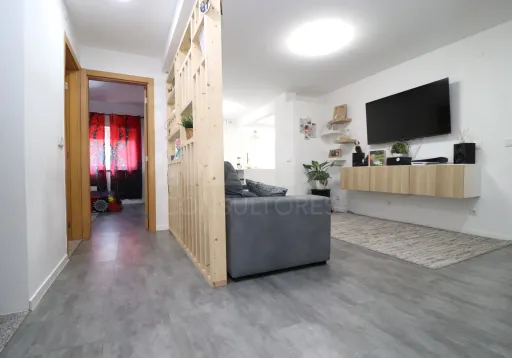 Fully Renovated 3-Bedroom Apartment on the 3rd Floor in Samora Correia