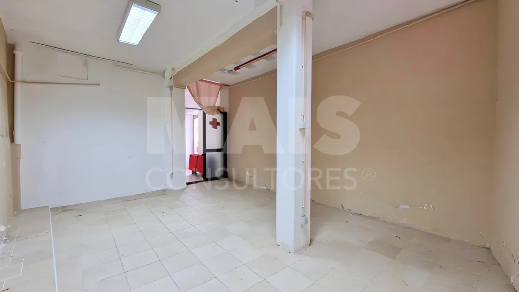 Prédio no Centro Histórico de Peniche com Elevado Potencial de Investimento e Rentabilidade