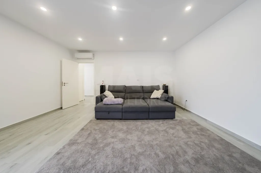Moradia T3 Térrea Moderna em terreno c/ 2.610m2