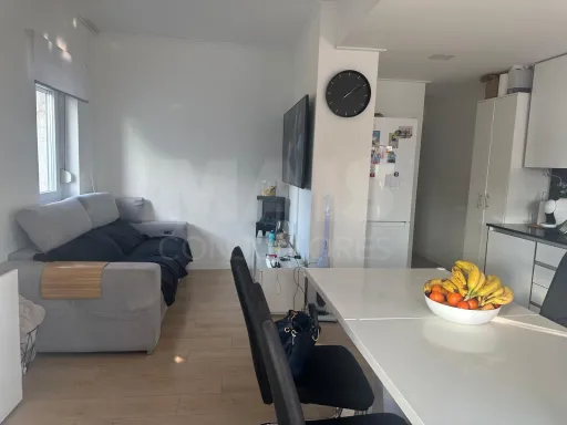 Apartamento T3 totalmente remodelado na Póvoa de Santa Iria com vista rio
