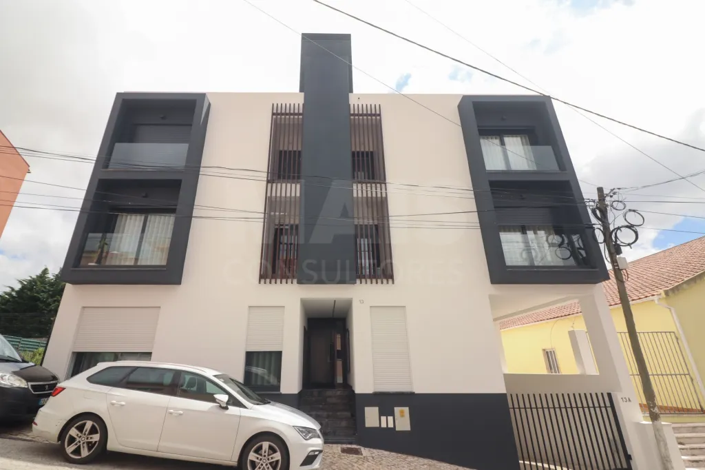 Apartment T2 + 1 - 2 parking spaces Casal Cambra