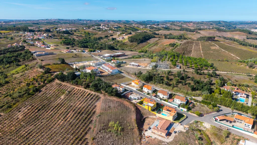 Moradia T4 com Garagem para 3 carros em lote de 812m2