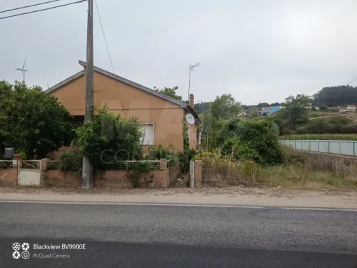 Moradia T3 em Sapataria, com terreno urbano de 4000m2