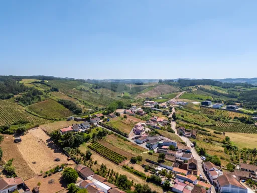 Moradia para remodelar em A-dos-Francos