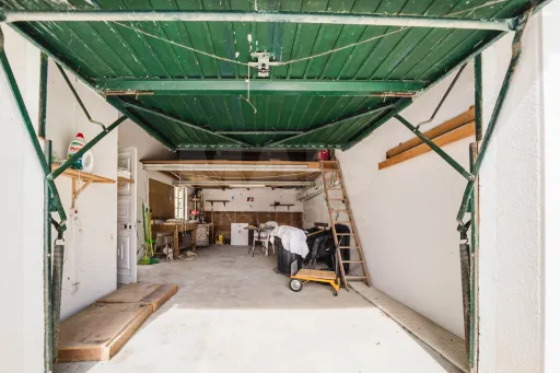 Moradia T3 Térrea com Garagem e Pátio no Nadadouro