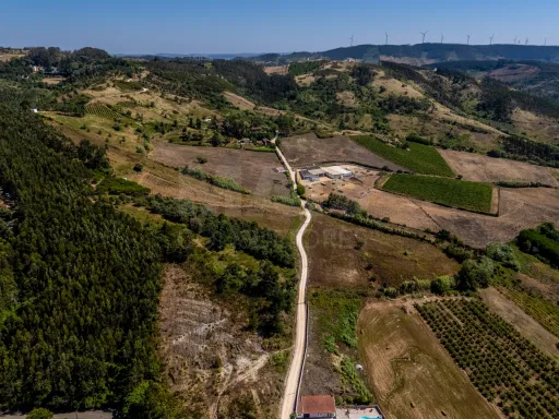 Terreno para construção de duas moradias, Rabissaca, Alenquer