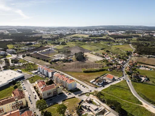 Apartamento T2 com garagem