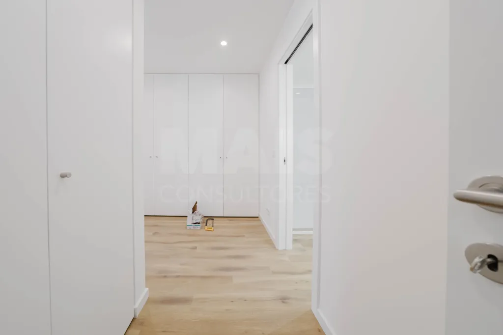 Apartamento T2 na Nazaré c/ 2 lugares de garagem