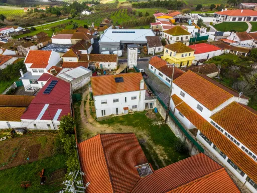 Moradia T3 com sótão e garagem