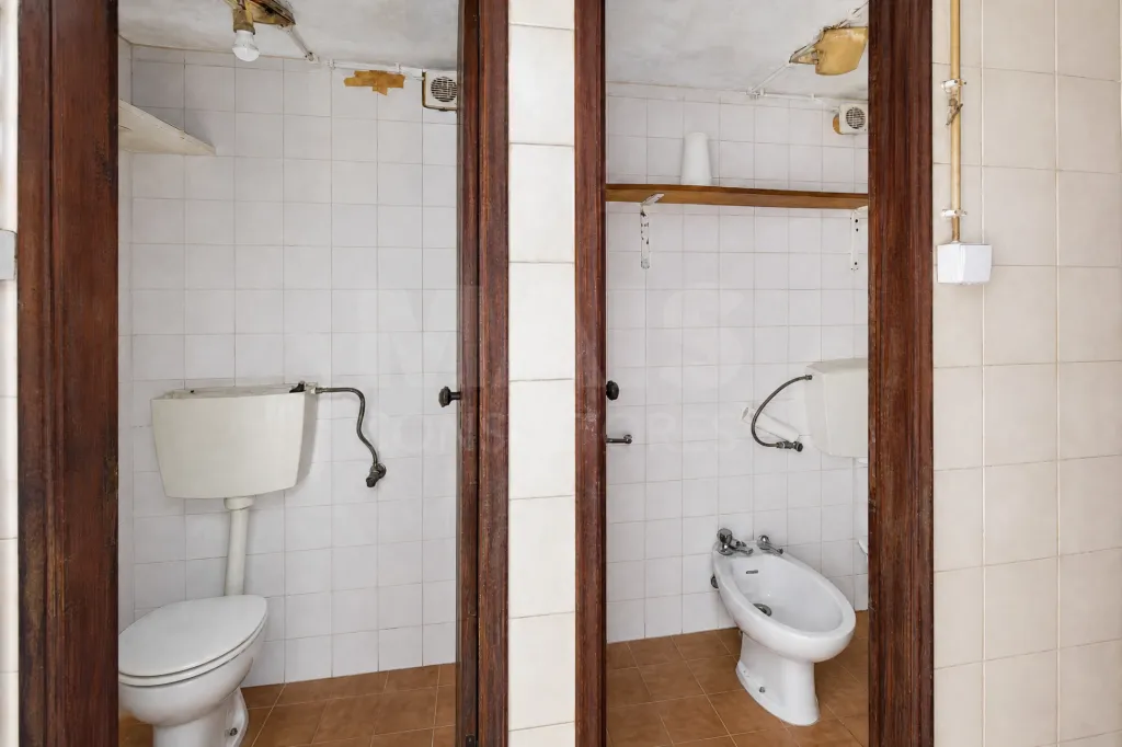 Um espaço. Diferentes caminhos. | 123 M² NO CENTRO DA BENEDITA