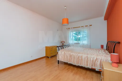 Moradia T3 com Piscina e Terreno de 7.320 m² – Privacidade, Sustentabilidade e Qualidade de Vida