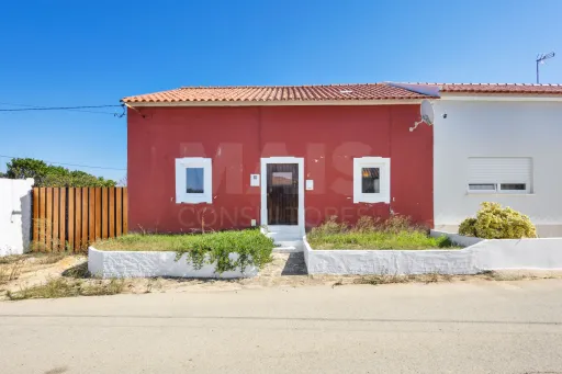 Moradia T4 Rústica com Terreno em Carqueja- Atouguia da Baleia
