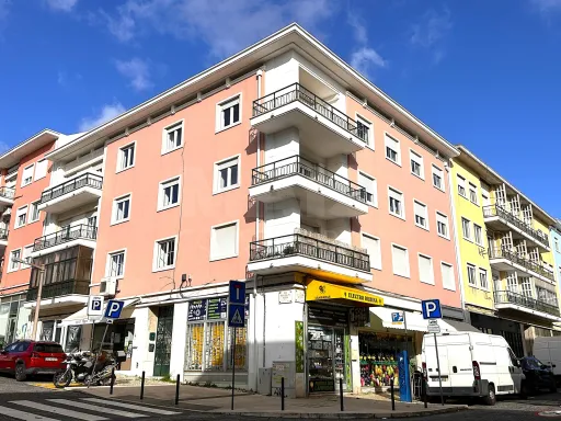 T3 luminoso em Alvalade