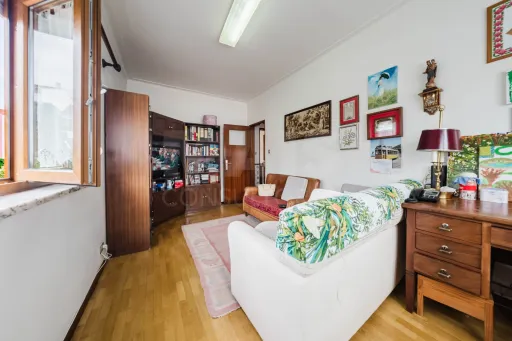 Moradia Isolada T7 no Bombarral | Espaço, Tranquilidade e Proximidade do Centro 🏡