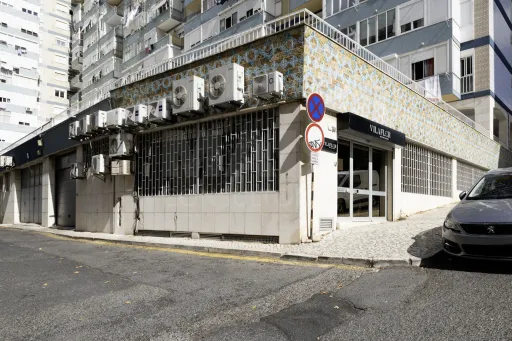 Centro de Escritórios com rendimento - São Domingos de Benfica