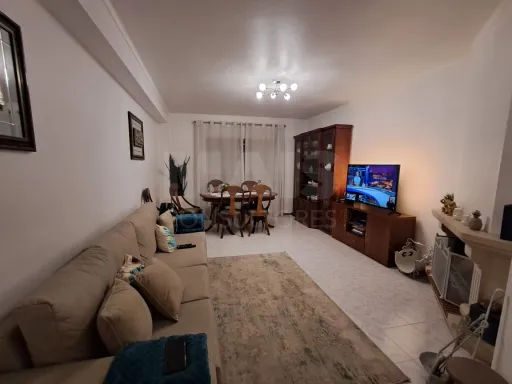 Partially Renovated 2-Bedroom Apartment in Turquel with Garage and Elevator